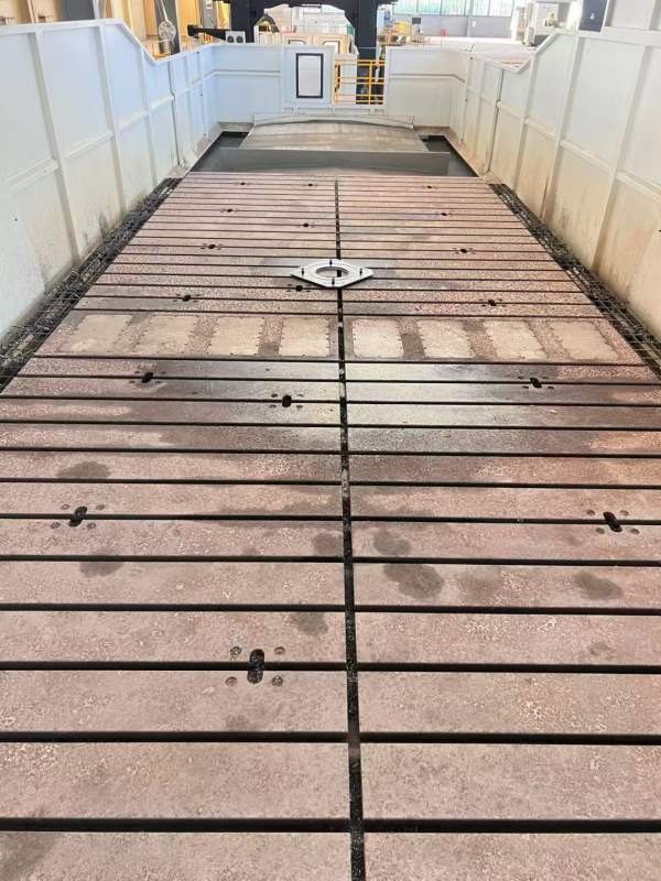 河南工厂纽威PM3080HZ。工作台3X8米，门宽3.8米，门高.