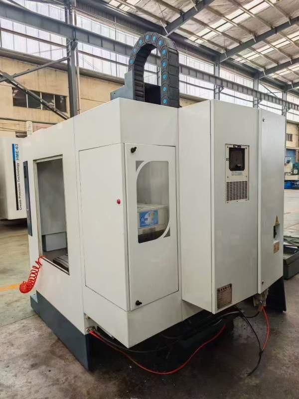 台湾省俊育V6加工中心，高速高精度，罗毅主轴12000转.