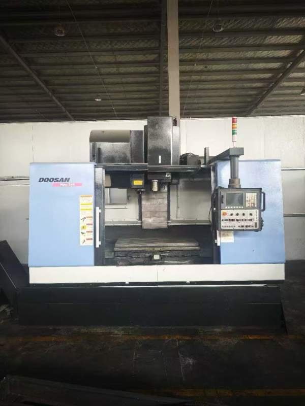 韩国斗山MYNX545加工中心. 三轴硬轨 /三轴行程1020X51.