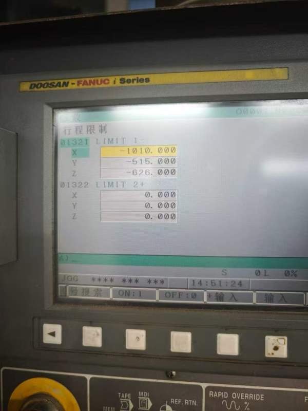 韩国斗山MYNX545加工中心. 三轴硬轨 /三轴行程1020X51.