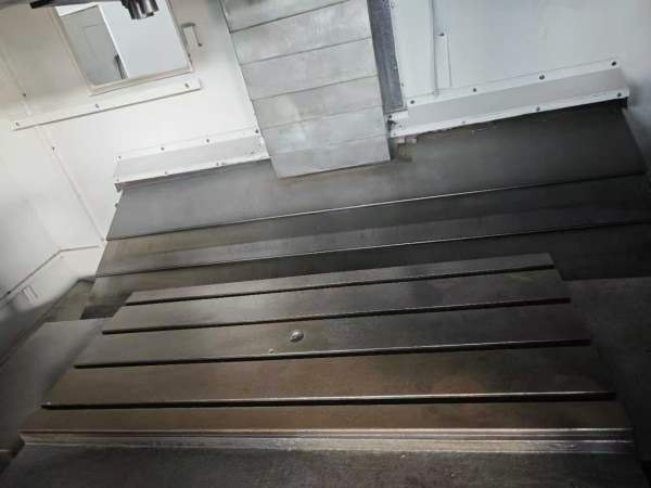 韩国斗山MYNX545加工中心. 三轴硬轨 /三轴行程1020X51.