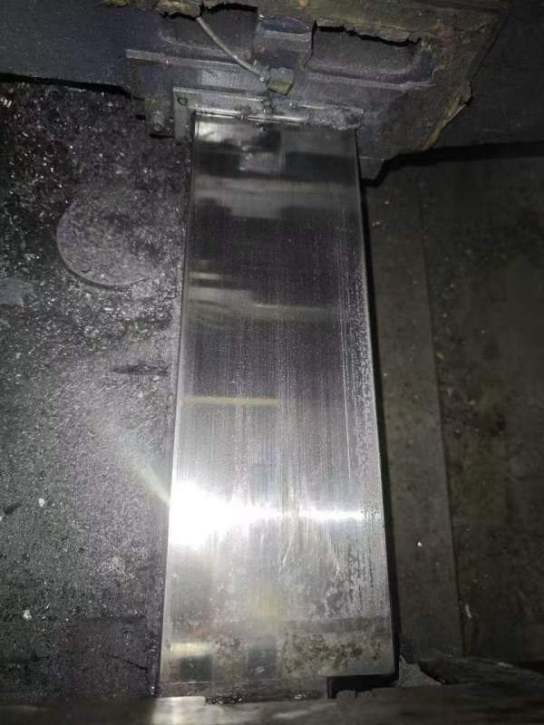 韩国斗山MYNX545加工中心. 三轴硬轨 /三轴行程1020X51.