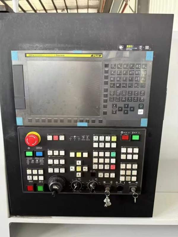 出售2023年斗山LYNX305数控车床、发那科Plus系统、10.