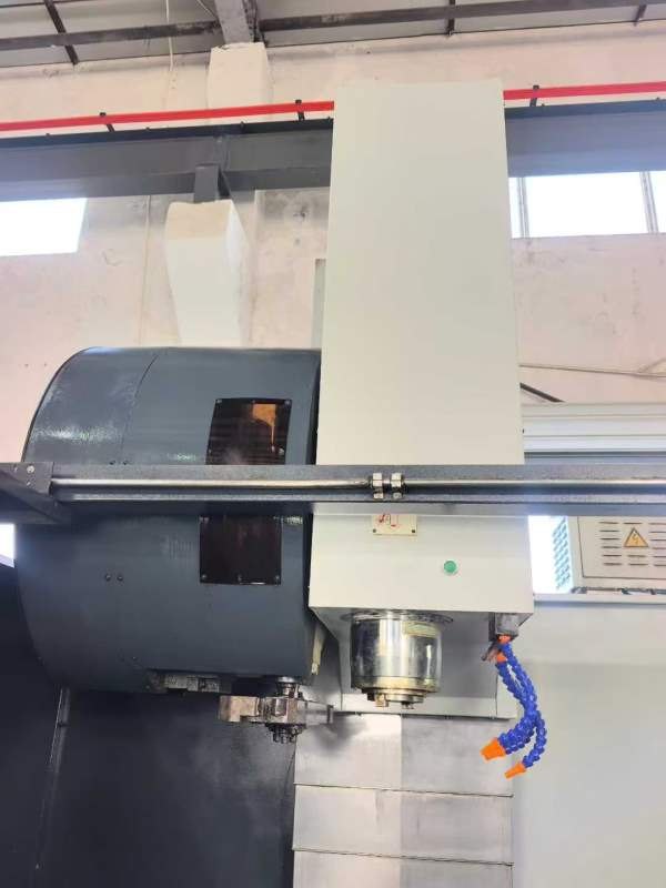 沈阳1300加工中心  BT50齿轮箱  两线一硬