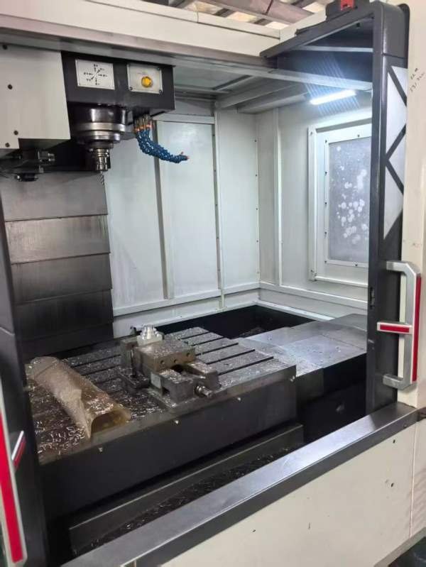 海天1000L加工中心三线，三菱M80A包系统带螺排，重型.