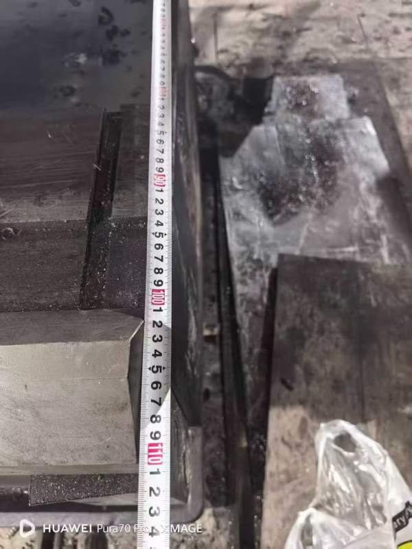 几乎全新，2024年10月沈阳一机重型卧车CW6118010米，.