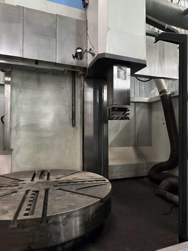 1号机。海通1.6米数控立车，卡盘直径1.5米，加工高度1.