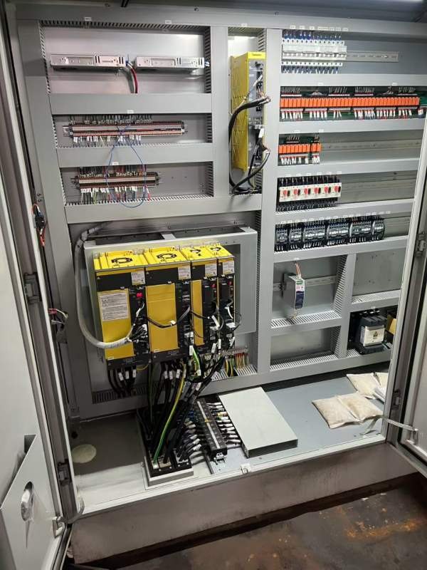 宁波海天36/80数控龙门，工作台3000/8000mm，门宽3650.