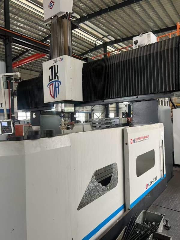 大恒3780数控龙门，工作台3000/8000mm，门宽3750mm，.