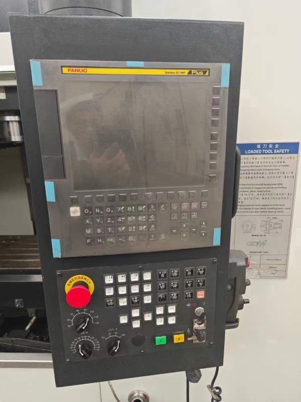 海天850加工中心，只用900小时，2021年产，带排削机，.