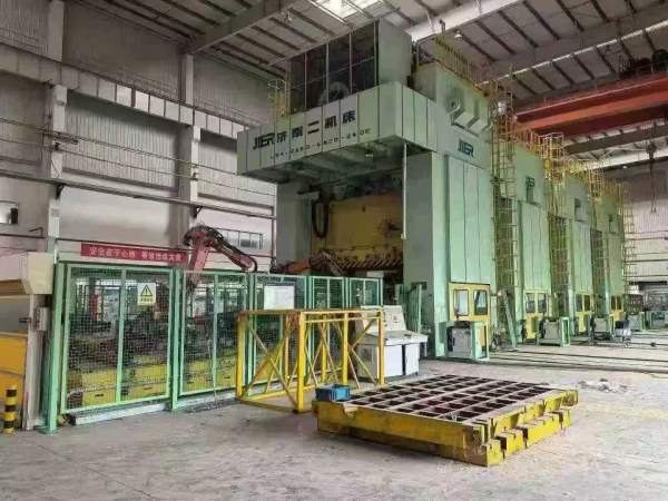 济南产闭式四点多连杆全新机安装未用5250吨。2250吨-1.