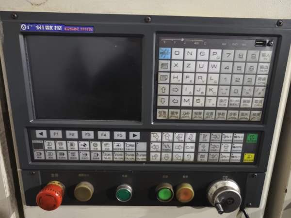 浙江嘉湖CK61501米数控车床数控车床超低价出售