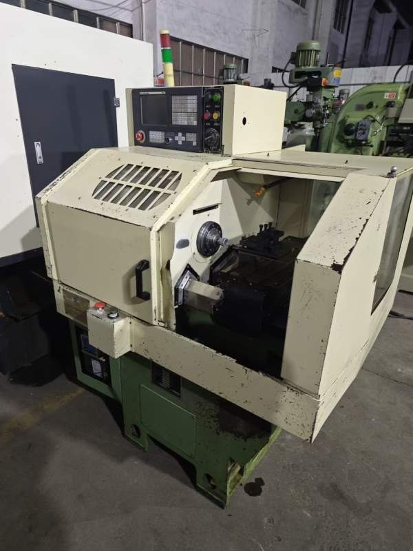 精品小数控车床给钱就卖