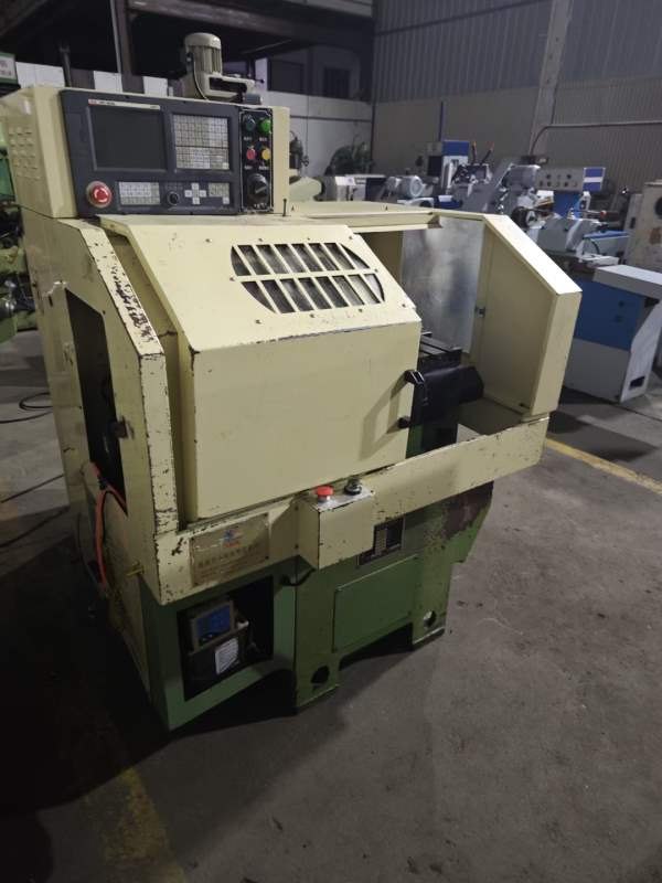 精品小数控车床给钱就卖