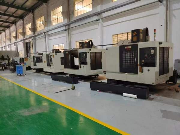 刚刚买下一批友佳立加、全部只使用3000小时左右、32A.