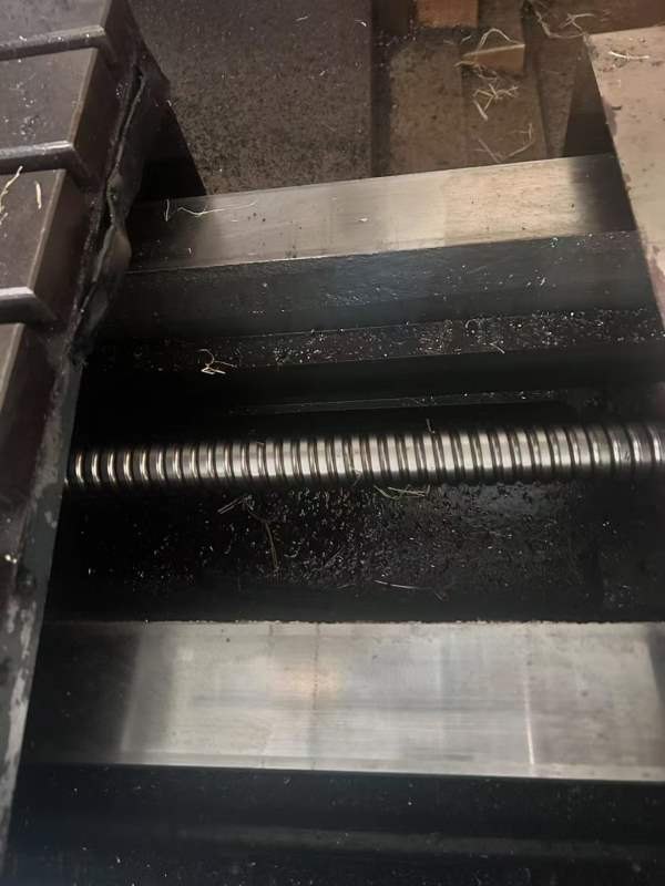 使用2000多多少友佳800A立加、发那科MD系统、三轴硬轨.