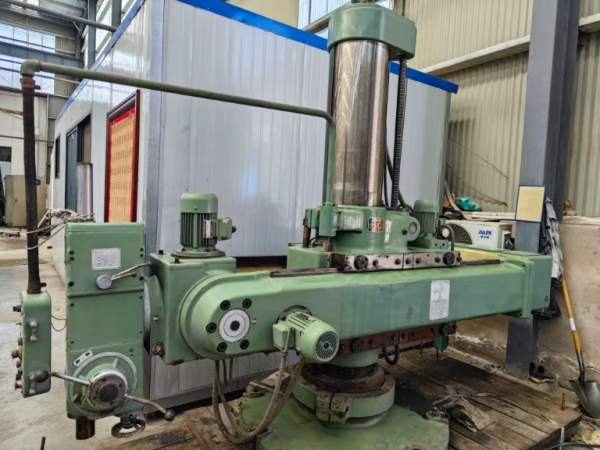 出售两台万向钻Z3140，一台95年全新未用，一台06年少.