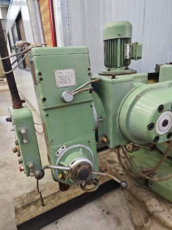 出售两台万向钻Z3140，一台95年全新未用，一台06年少.