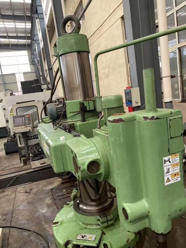 出售两台万向钻Z3140，一台95年全新未用，一台06年少.