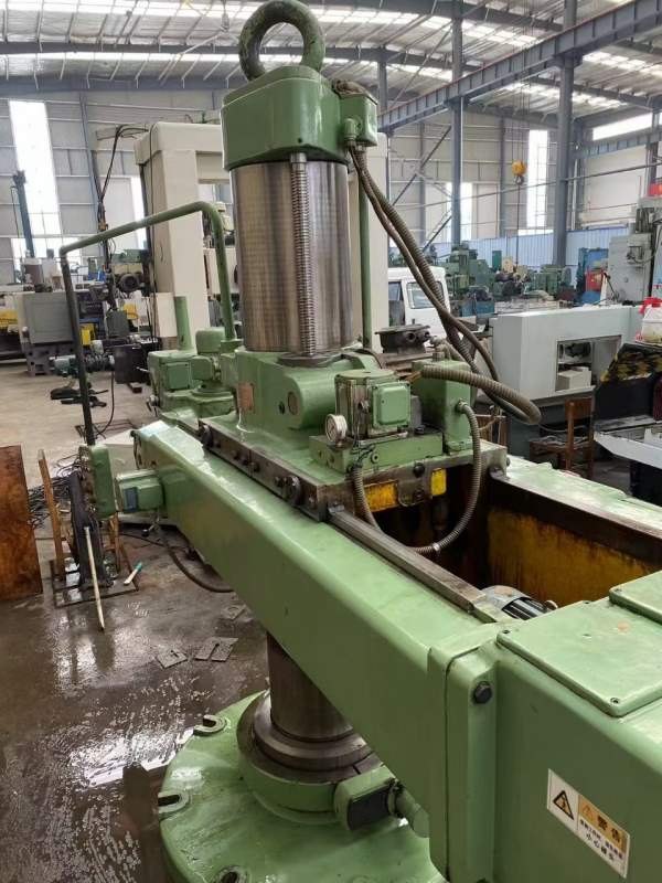 出售两台万向钻Z3140，一台95年全新未用，一台06年少.