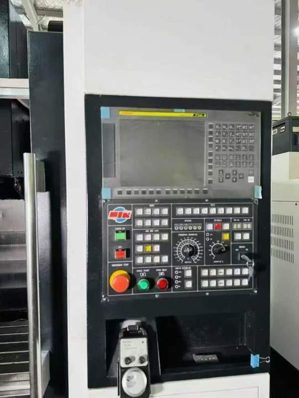 特价几万块准新南京新浙850加工中心.发那科MFplus系统.