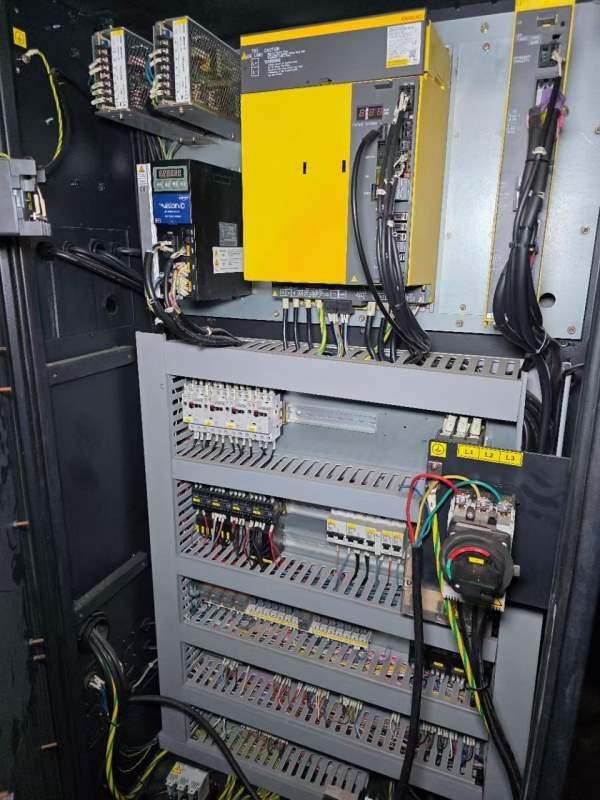 22年出厂，斗山PUMA2450数控车床，回转直径650mm，车.