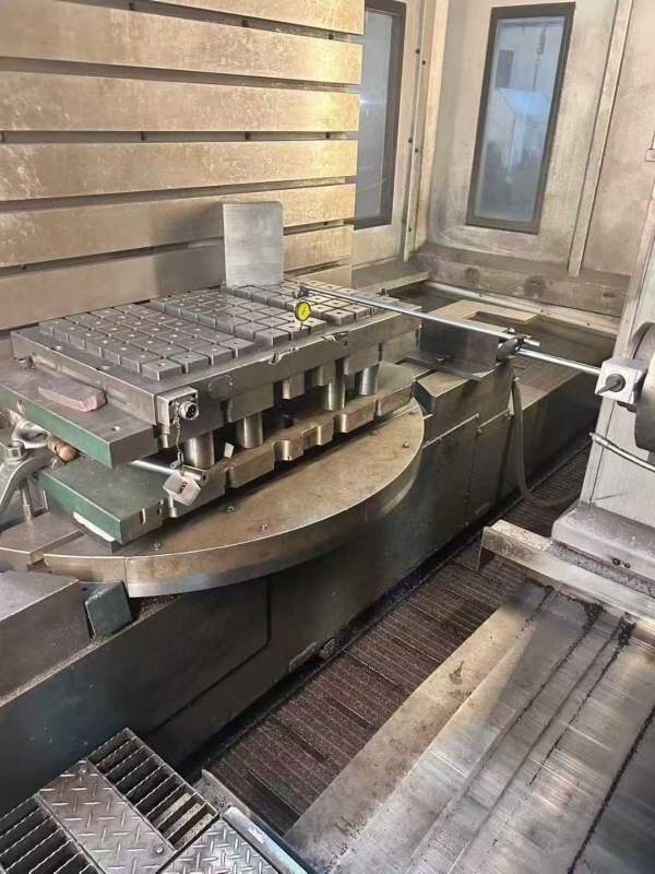 牧野2013，工作台旋转，工作台2.2/1.3米