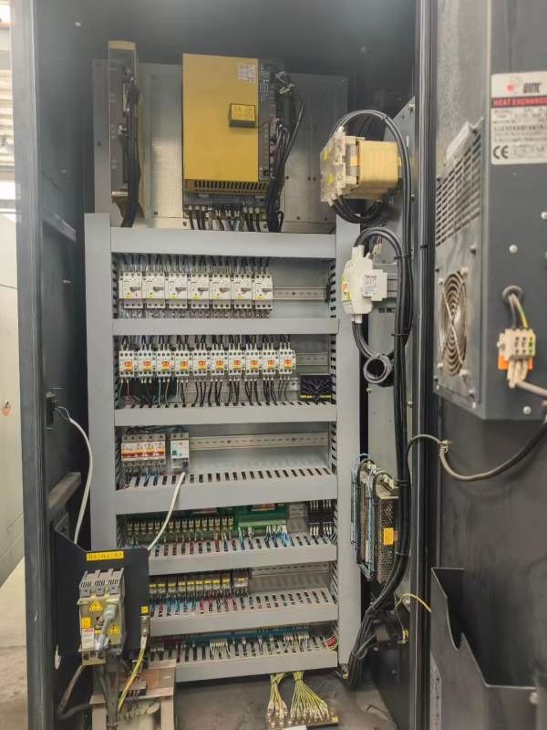 刚到货同款俩台精品斗山DNM415，三轴线轨，三轴行程76.