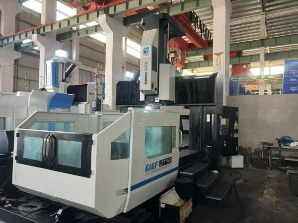 刚刚到货南通国盛2716龙门加工中心，工作台2700/1400m.
