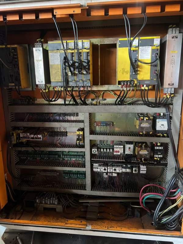 亚威LG6030数控龙门加工中心，工作台2800/6000mm，门.