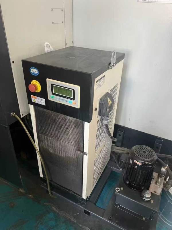 海天GU920龙门加工中心，工作台mm，门宽1.57米，门高1.