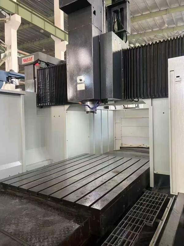 海天GU920龙门加工中心，工作台mm，门宽1.57米，门高1.