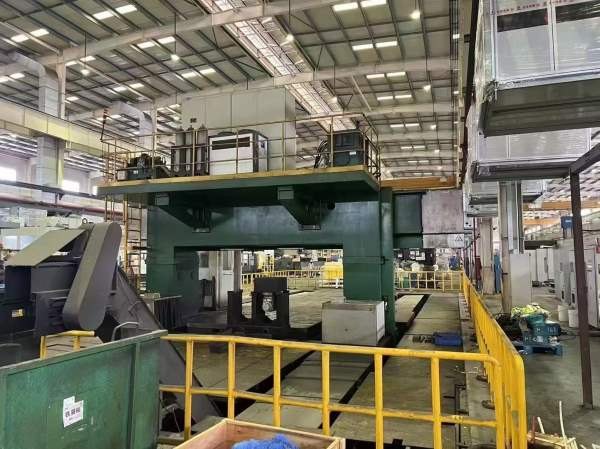 武汉重型机床集团有限公司数控定梁龙门镗铣床型号XKG2.