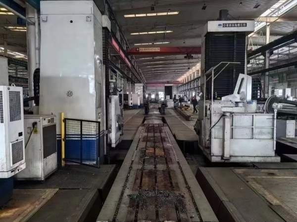 中捷6813数控双面镗床  ，工作台1.410米  ， 宽加工到.