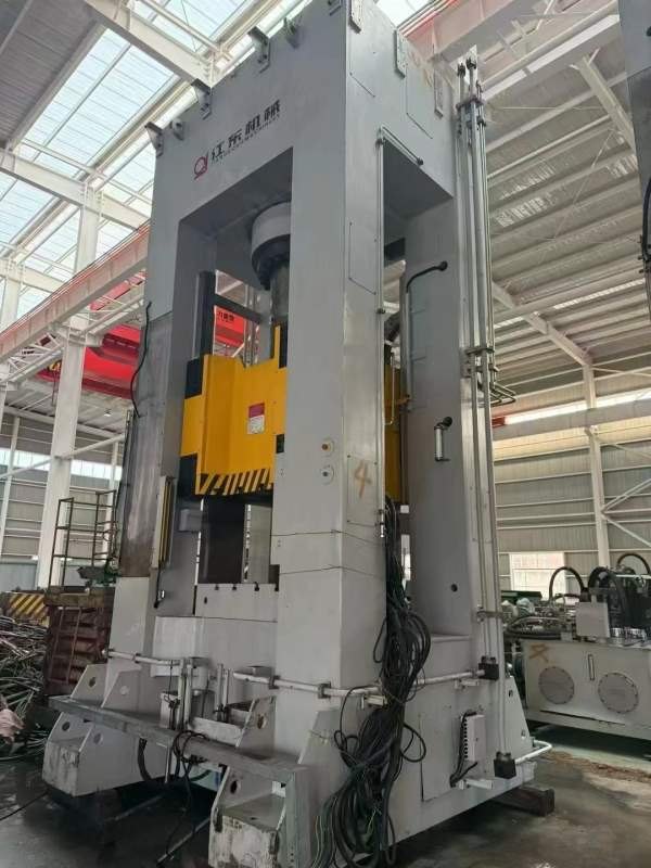 全新1600吨快速锻造油压机，工作台13501400，电机功率.