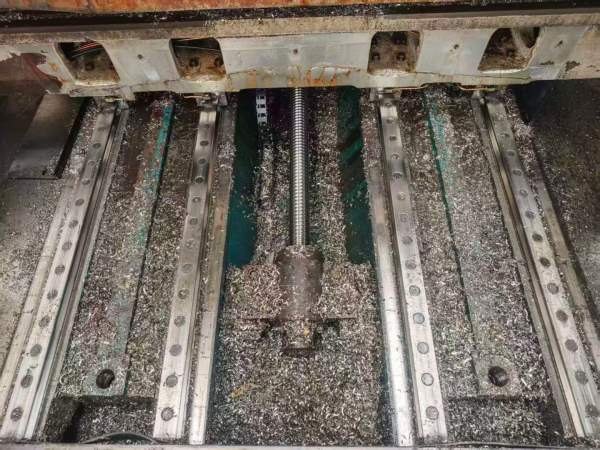 厦门杨森超高性能系列，两线一硬1375加工中心一台，罗.