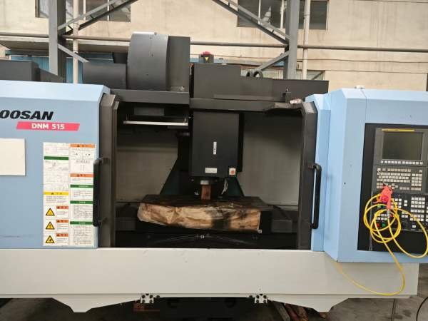 出售两台斗山515加工中心，行程1020/510/625，发那科.