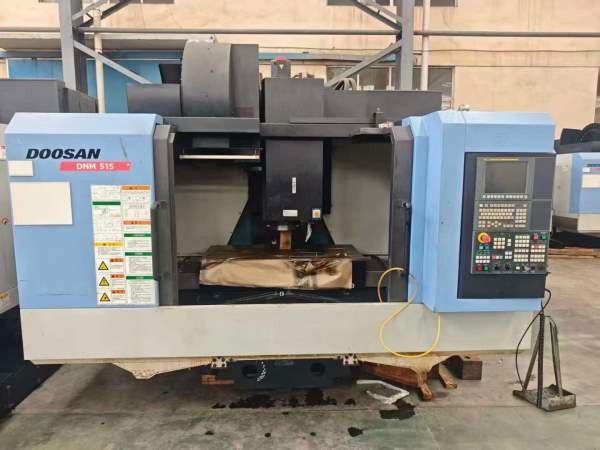 斗山515加工中心同款2台，带中心出水，行程相当于1米.