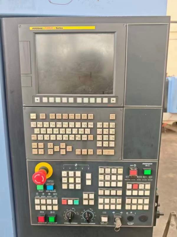 斗山515加工中心同款2台，带中心出水，行程相当于1米.