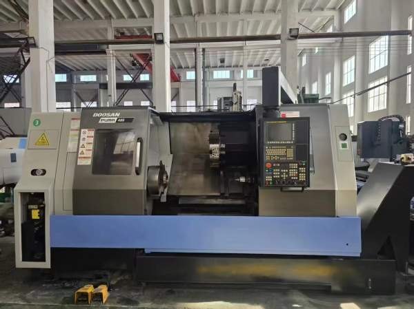 韩国斗山PUMA405数控车床，15 寸液压卡盘，车削长度10.