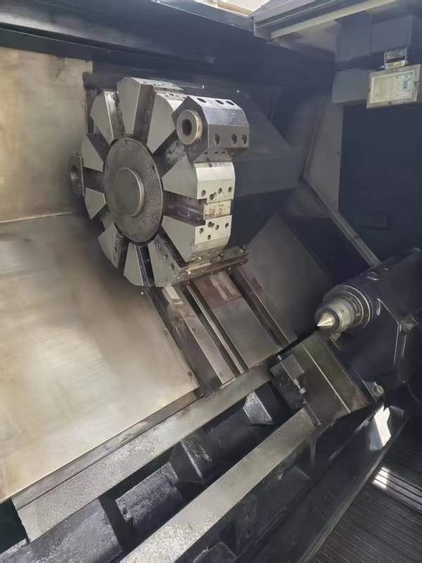 韩国斗山PUMA405数控车床，15 寸液压卡盘，车削长度10.