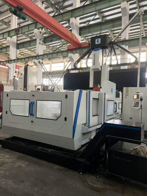 刚刚到货南通国盛4028龙门加工中心，工作台2000/4000m.