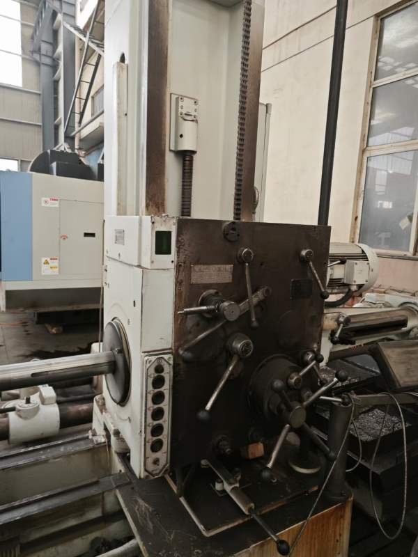 出售一台沙尔曼镗床，原装进口，镗杆直径85，带数显，.