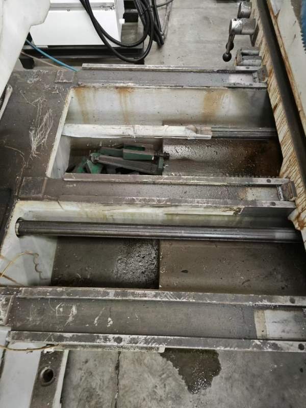 出售一台沙尔曼镗床，原装进口，镗杆直径80，带数显