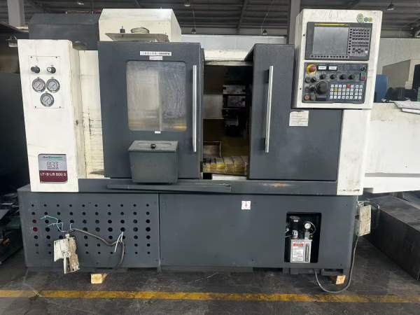 印度aec双主轴车床。