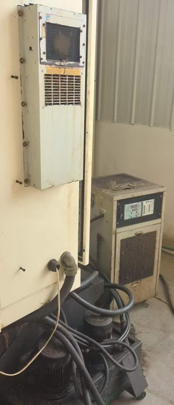 台湾力劲500钻工中心，三菱m70系统，带一套170台湾四.