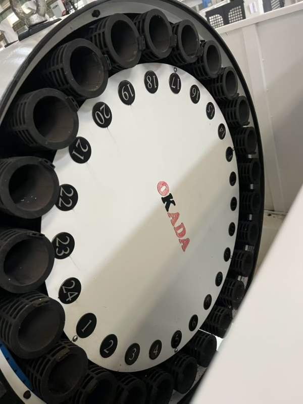 刚刚到货纽威2518龙门加工中心 工作台2600/1500mm，门.