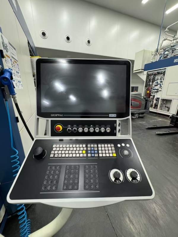 同款四台，格劳勃GA550卧式五轴加工中心。机器准新机.