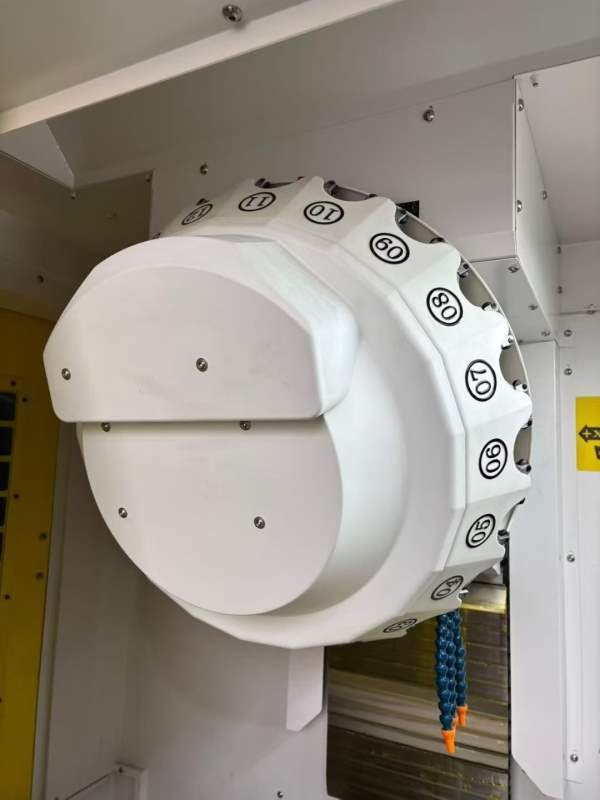 现货20台全新T7，新代22MA系统，主轴BT30/20000转，21.