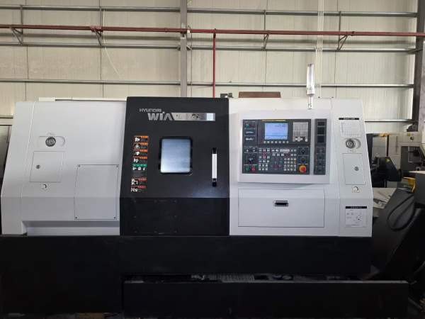 威亚L280数控车床，12寸卡盘，硬轨，加工长度1米。